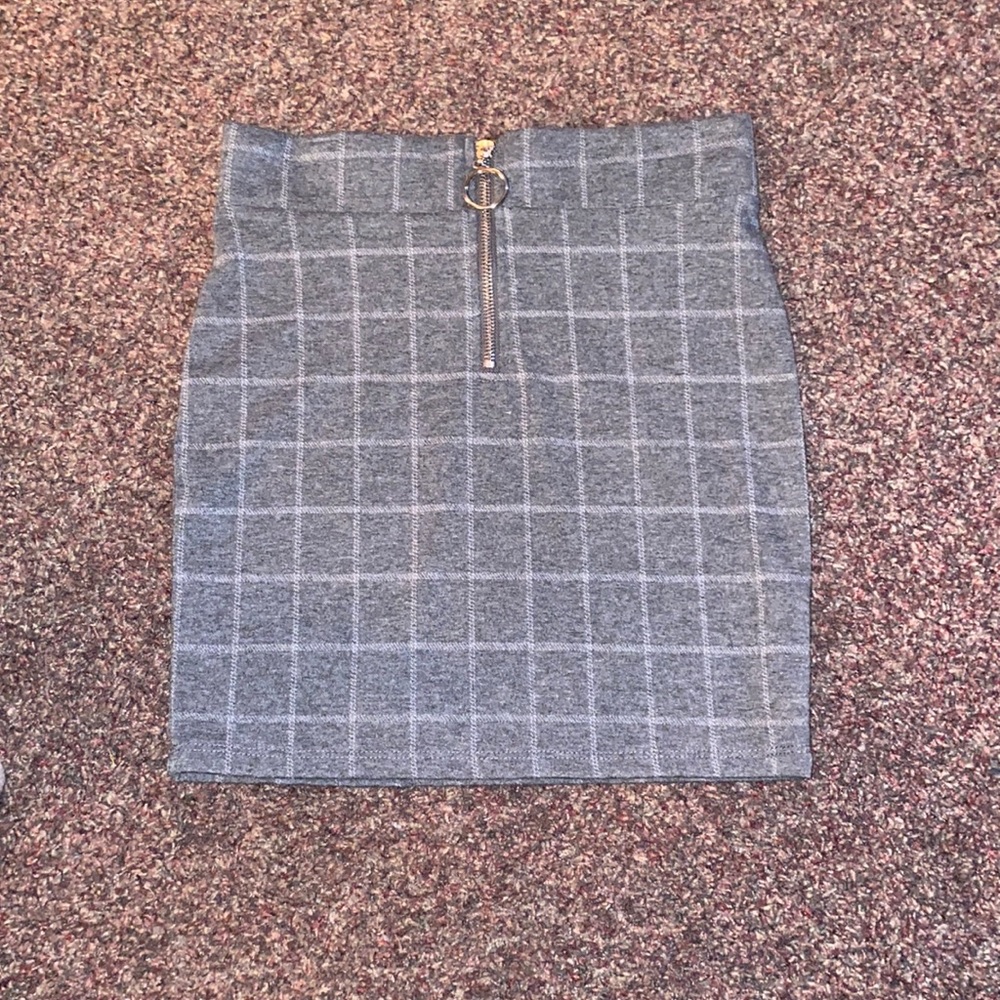 ReVamped grey pencil skirt